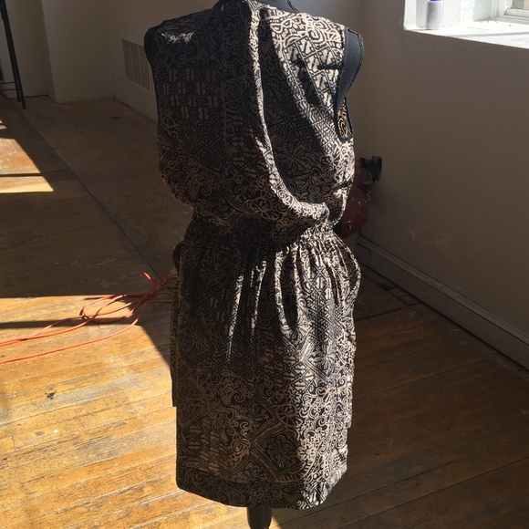 Tan and black multi print sleeveless dress - Picture 3 of 5